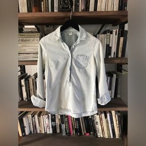 EUC J. Crew Vintage Wash Faded Light Blue Denim Popover Shirt Size XS